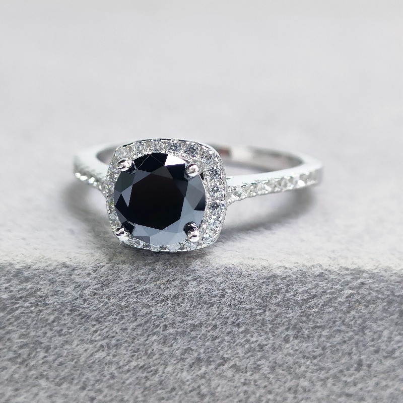 Elegant 0.5/1.0 Carat Black Moissanite Ring, 925 Silver